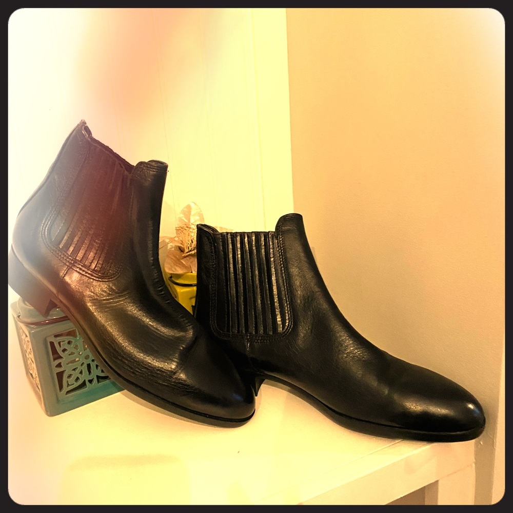 NEW ZARA Black flat booties